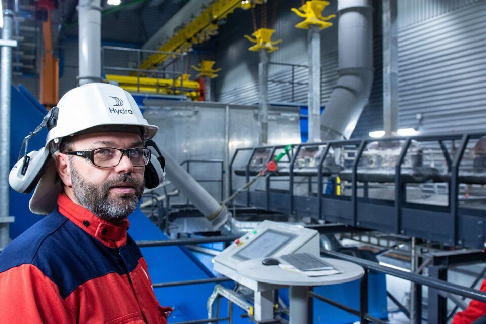 Konsekvensene kan bli så store hvis ikke den samtalen blir tatt, sier Arne-Martin Kjærland, fabrikksjef i Hydro